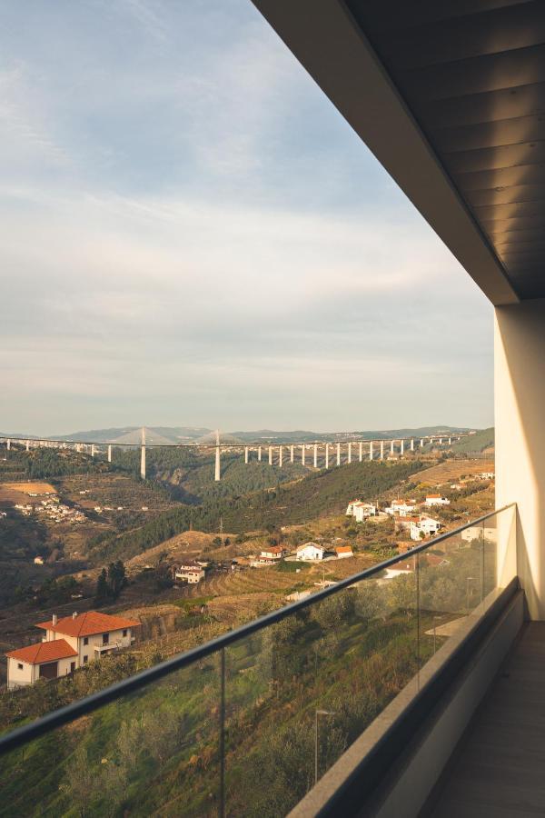 Mw Douro Wine & Spa Hotel Santa Marta de Penaguião Exterior foto The A25 motorway near Aljustrel