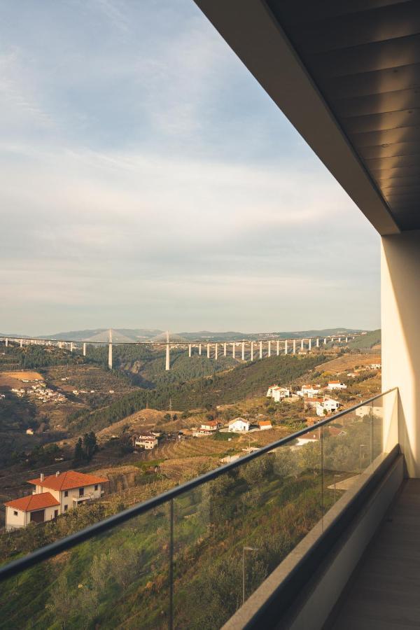 Mw Douro Wine & Spa Santa Marta de Penaguião Exterior foto The A25 motorway near Aljustrel