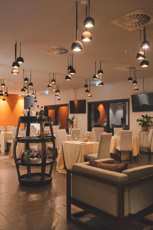 Mw Douro Wine & Spa Santa Marta de Penaguião Exterior foto Restaurant