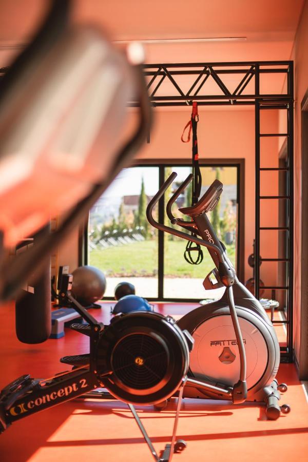 Mw Douro Wine & Spa Santa Marta de Penaguião Exterior foto A gym in the hotel