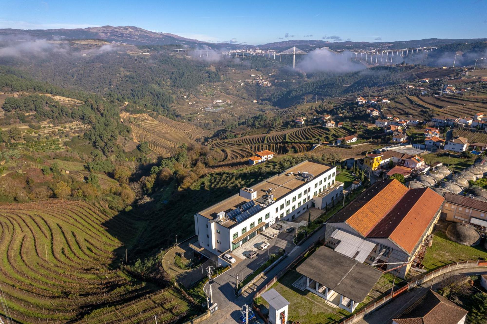 Mw Douro Wine & Spa Hotel Santa Marta de Penaguião Exterior foto Aerial view of the campus of the University of Trás-os-Montes and Alto Minho